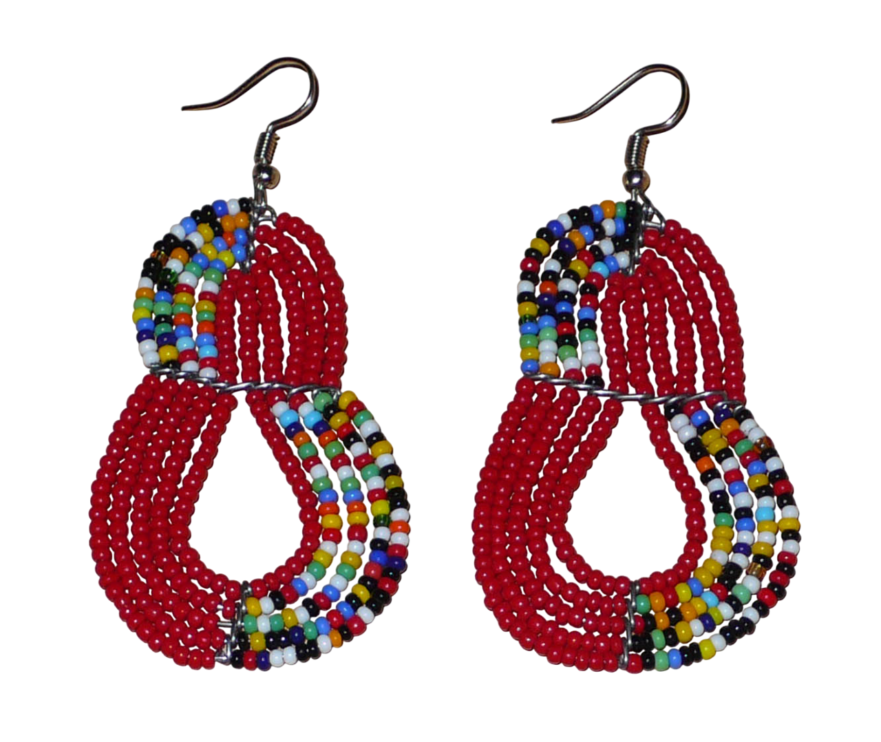 Boucles d'oreilles kenyanes rouges et multicolores en forme de poires composées de perles de rocaille. Elles mesurent 7,5 cm de long et 4 cm de large et se portent sur des oreilles percées.