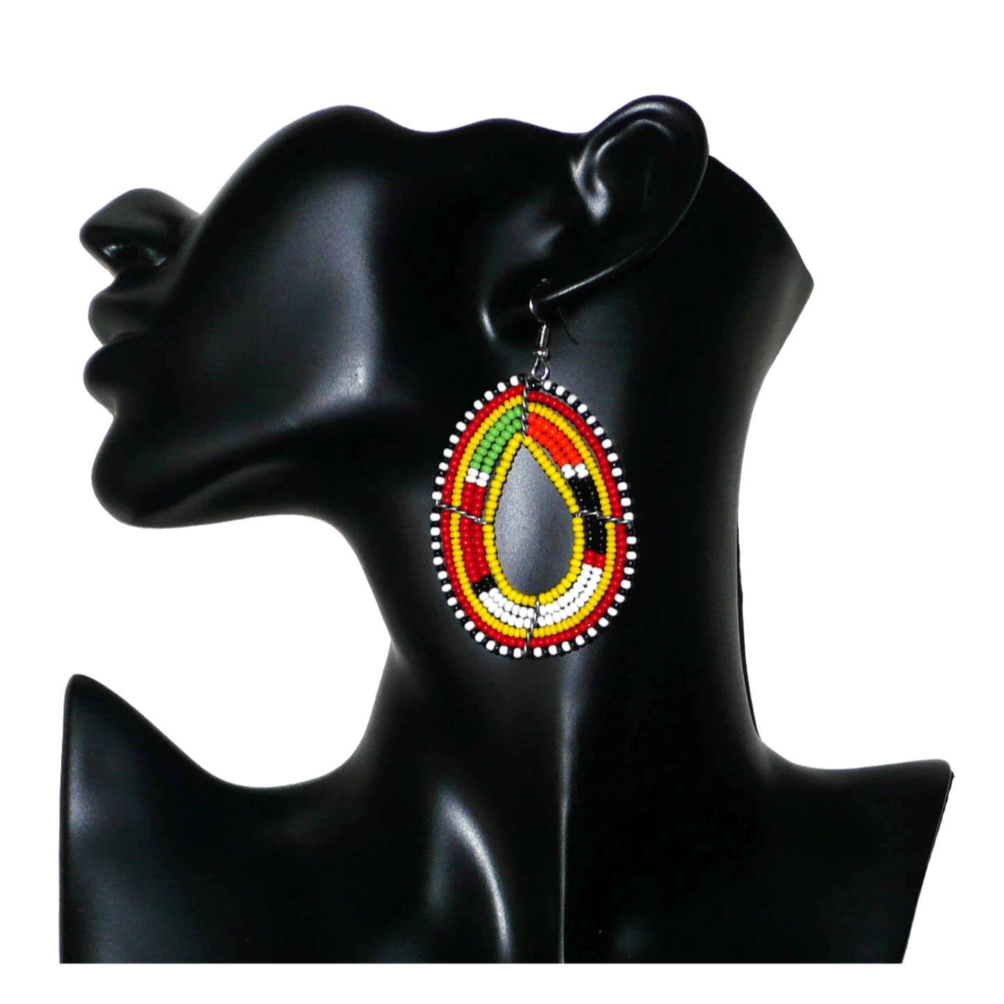 Boucles d'oreilles africaines traditionnelles aux motifs et couleurs Massai composées de perles de rocaille jaunes et multicolores fixées sur des fils de fer montés en forme de gouttes. Elles mesurent 7.5 cm de long et 4 cm de large, et se portent sur des oreilles percées.