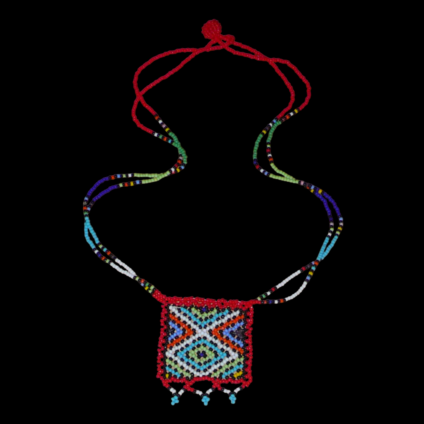 Collier africain traditionnel zoulou avec pendentif carré à motifs ethniques en perles de rocaille rouges et multicolores.