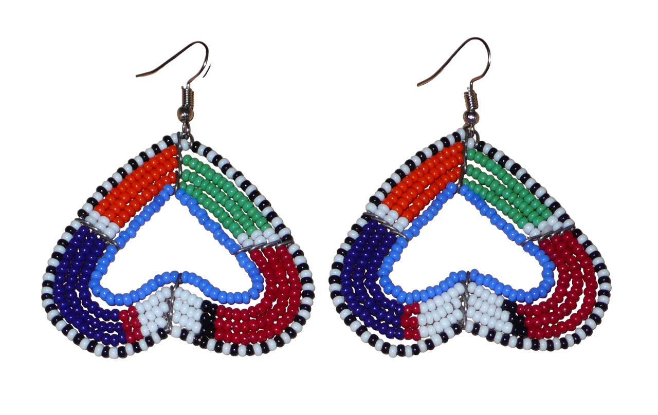 Boucles d'oreilles africaines kenyanes de fabrication artisanale Massai composées de perles de rocaille multicolores glissées sur cinq rangées de fils de fer montés en forme de cœurs inversés. Cette paire de boucles d'oreilles de taille moyenne mesure 6.5 cm de long et 5 cm de large ; elle se porte avec des crochets en acier inoxydable sur des oreilles percées.