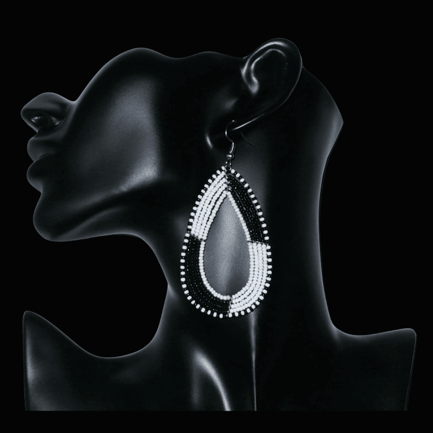 Boucles d'oreilles bicolores blanches et noires