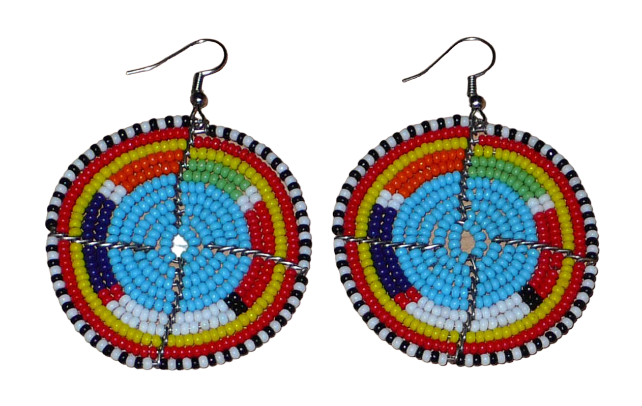 Boucles d'oreilles ethniques rondes à motifs traditionnels Massai en perles de rocaille bleues et multicolores. Timeless Fineries