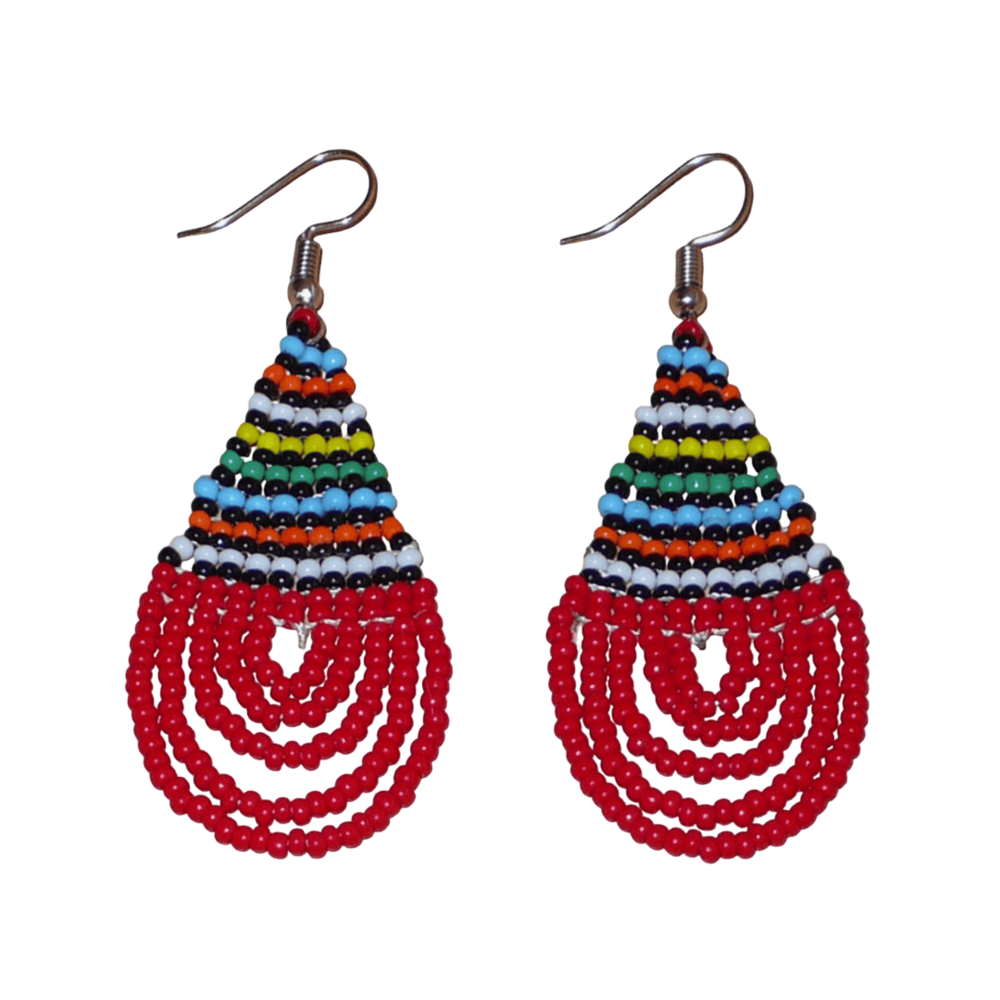 Boucles d'oreilles sud-africaines rouges et multicolores composées de perles de rocaille tissées en forme de gouttes. Elles mesurent 7 cm de long et 2,5 cm de large et se portent sur des oreilles percées.