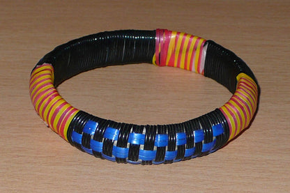 Bracelet africain tribal à damiers