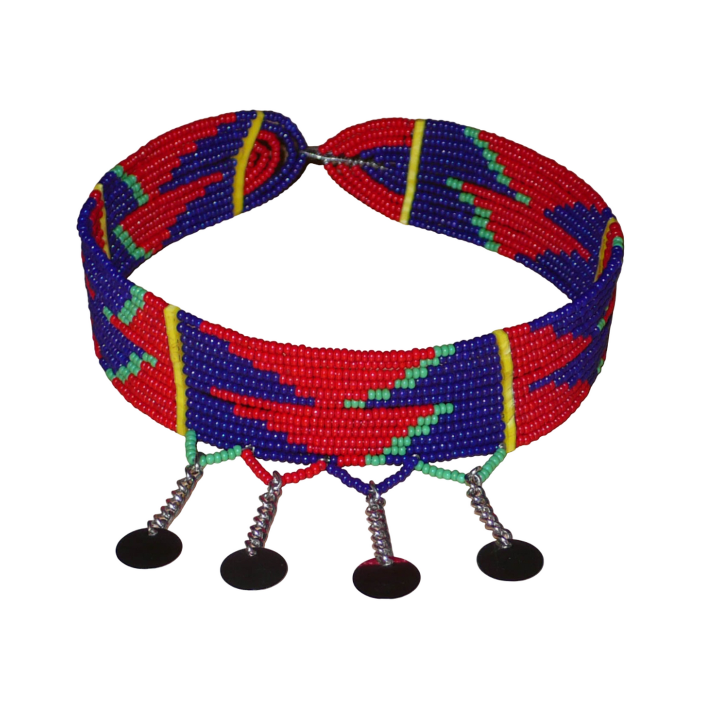 Collier ras de cou africain Massai composé de douze rangées de perles de rocaille rouges, bleu marine et vertes ; il se prolonge de chaînettes décorées de petits disques métalliques.