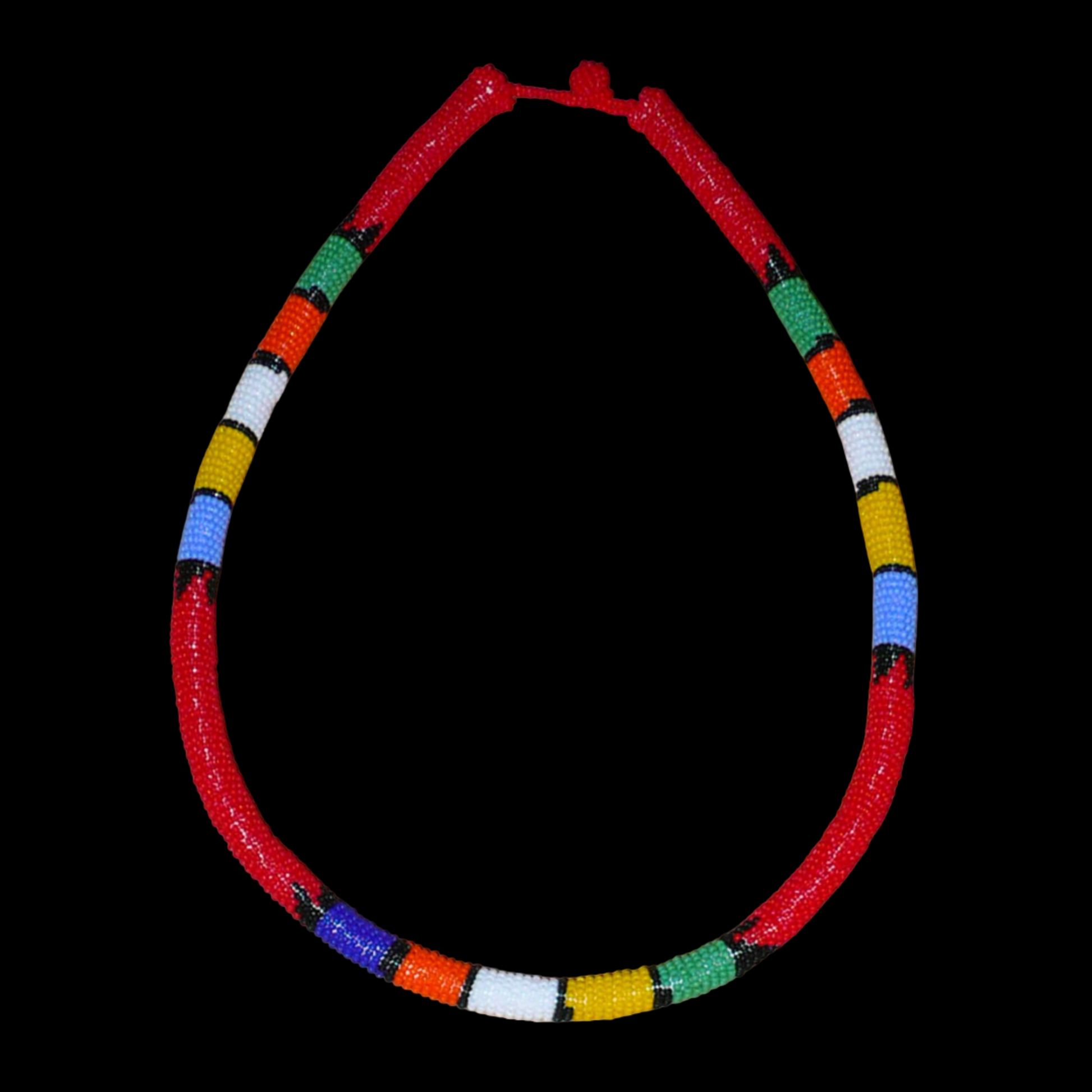 Collier africain traditionnel rouge à motifs zoulous multicolores fabriqué en Afrique du Sud ; il se compose de perles de rocaille enroulées autour d'un tube en plastique.