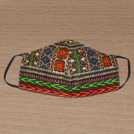Masque facial à motifs ethniques