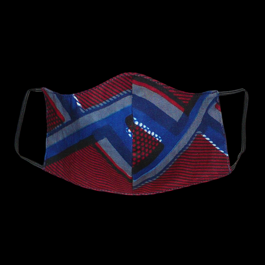 Masque facial pour homme en tissu africain en coton imprimé de motifs ethniques bordeaux, bleus, gris et noirs ; il se porte avec des élastiques. En vue d'une utilisation eco-responsable, ce masque est lavable et réutilisable.