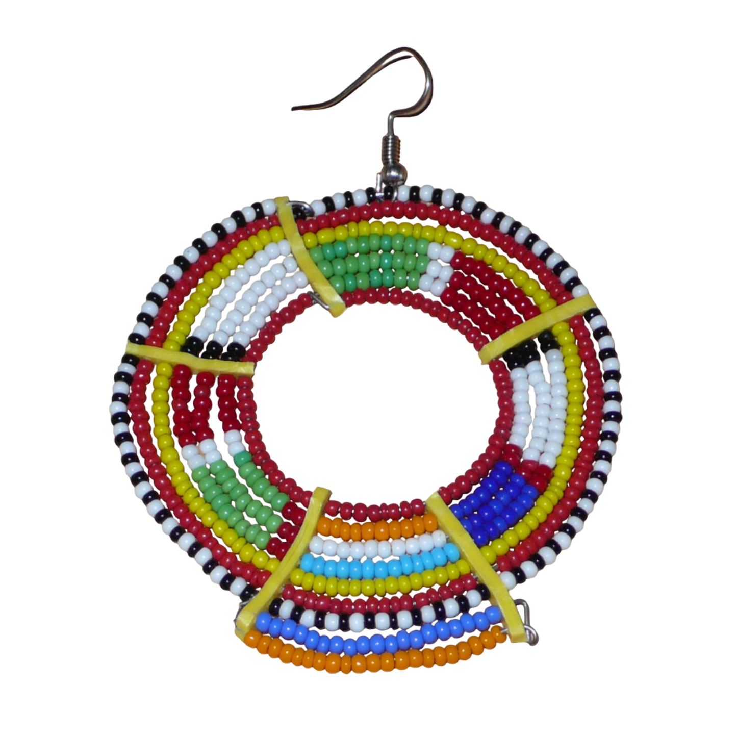 Apportez de l'éclat à votre look avec cette mono boucle africaine Massai à porter d'un seul côté pour un effet visuel asymétrique ! De fabrication traditionnelle artisanale, ce bijou exotique unique se compose de perles de rocaille rouges et multicolores glissées sur des fils de fer montés en cercles et fixés sur des charnières en plastique recyclé jaune. Surdimensionnée, elle mesure 8 cm de long, et se porte sur une oreille percée.