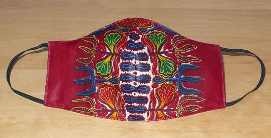 Masque en tissu africain à motifs